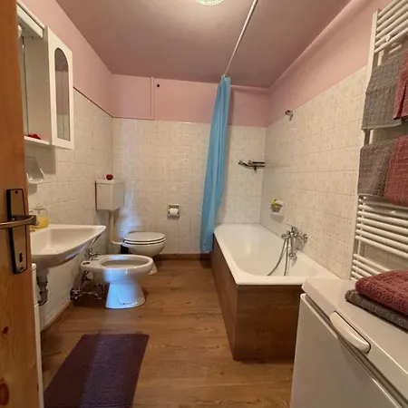 Maison Jenny أَويستا
